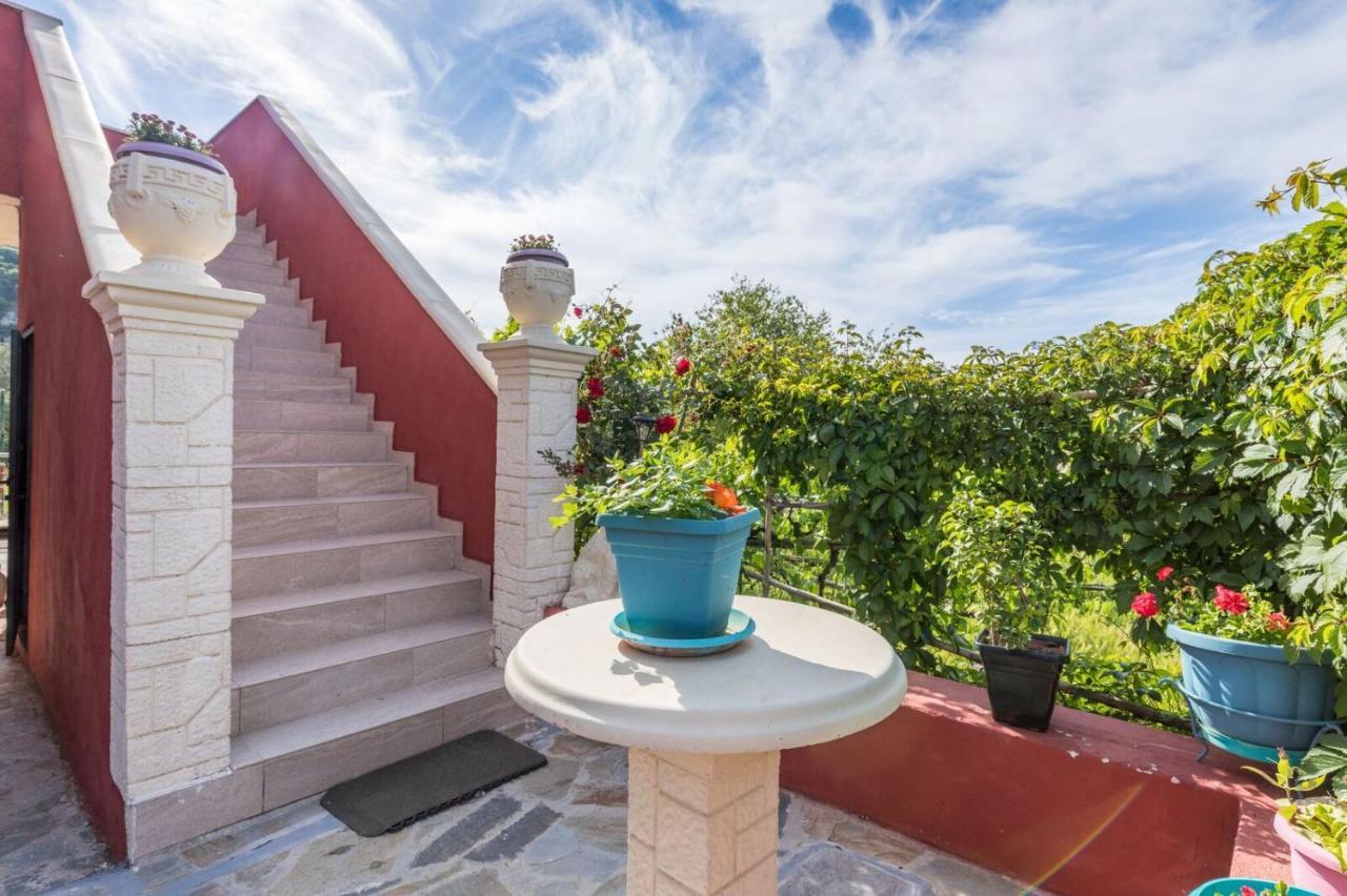 Malotu Resort Sinarádes Eksteriør billede